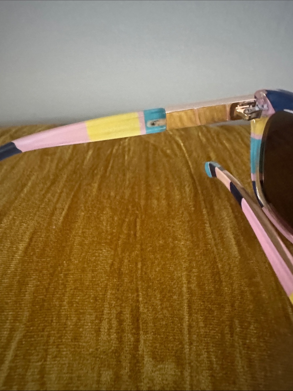 PRIVÉ REVAUX Pink Multicolor Oval Women's Sunglasses The Timeless Collection - Picture 5 of 10